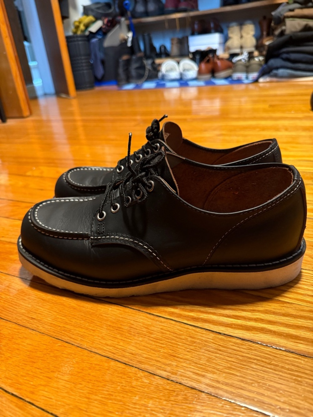 Red Wing Classic Men's Black Leather Moc Toe Derby Shoes
